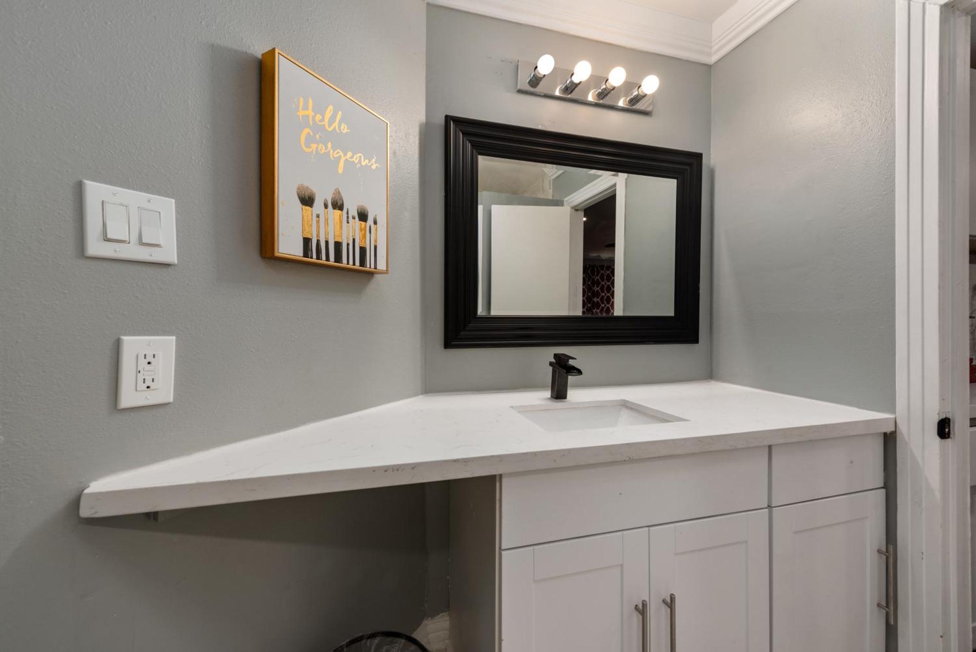 Urban Retreat 1Br With Free Park Leilighet Houston Eksteriør bilde